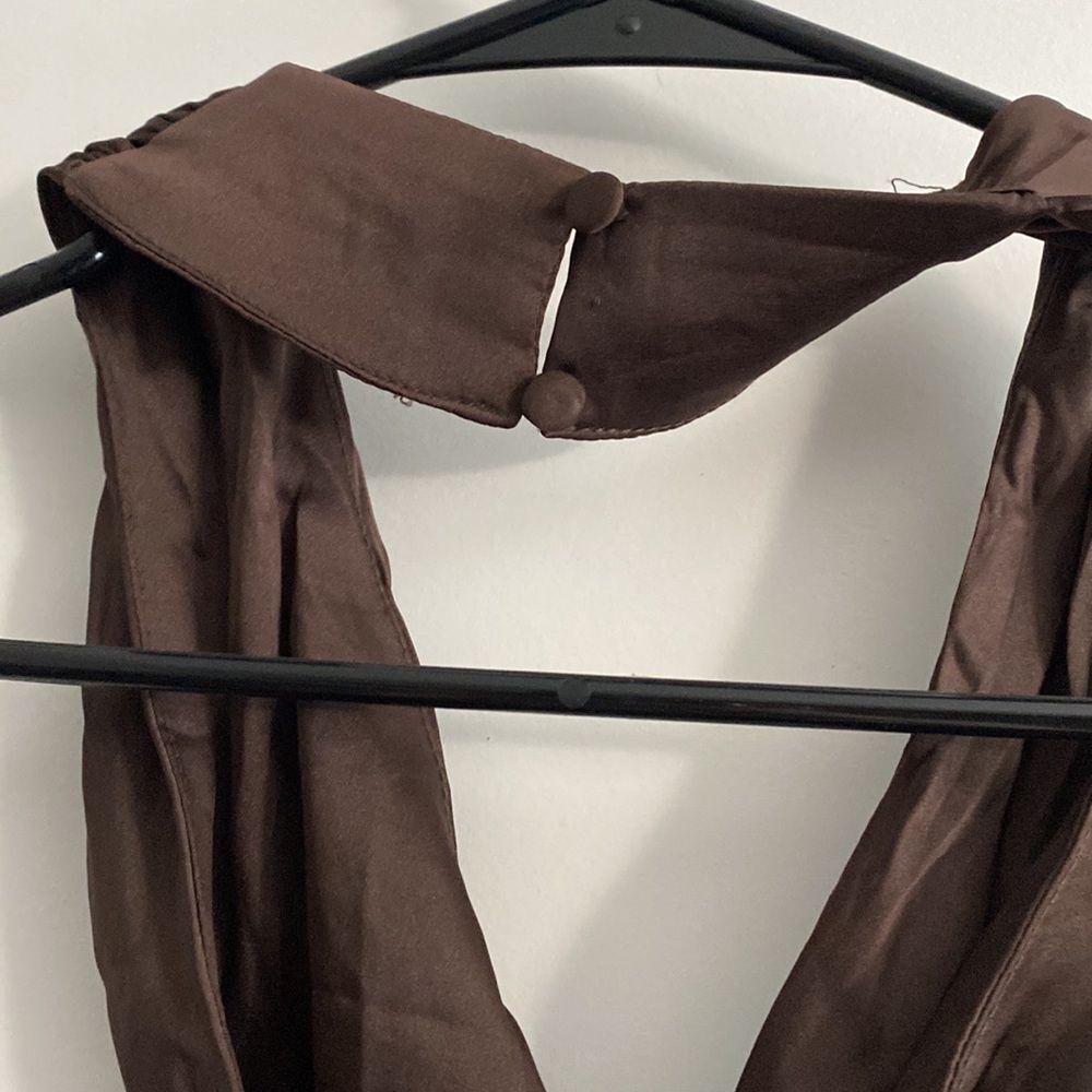 Showpo AMELLIA HALTER NECK CUT OUT MINI DRESS CHOCOLATE SATIN Size 6 NWT - Picture 6 of 10